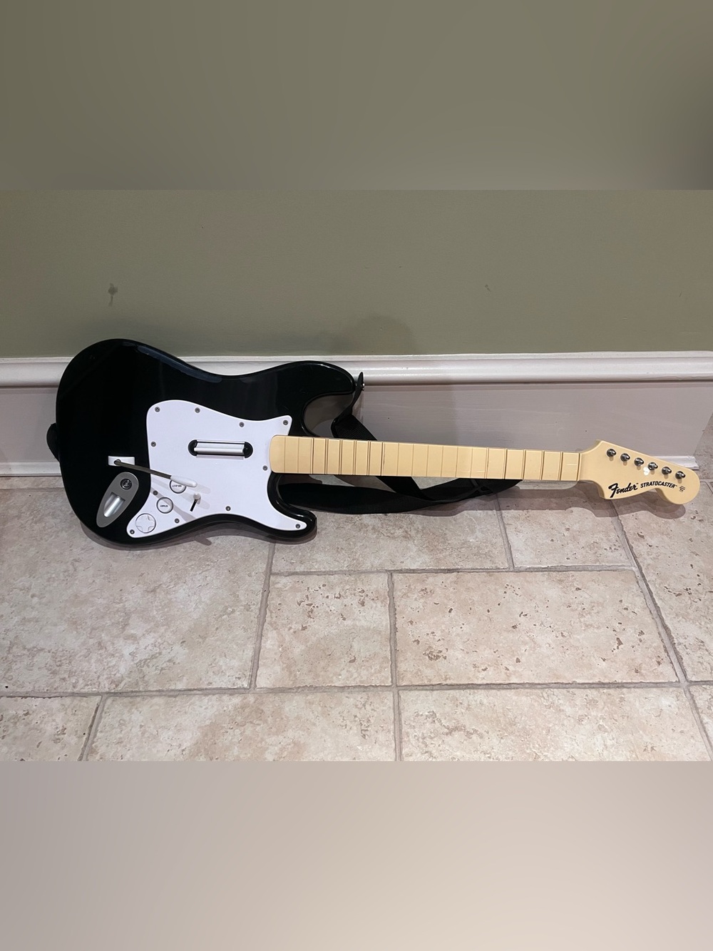 Guitar Hero Harmonix Fender Stratocaster Model 822151  strap tested PlayStation